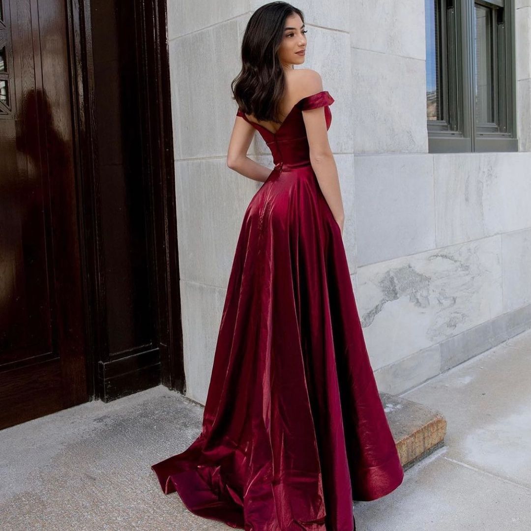 A-line Off-the-shoulder Sleeveless Floor-length Velvet Evening Gown With Ruffles 2