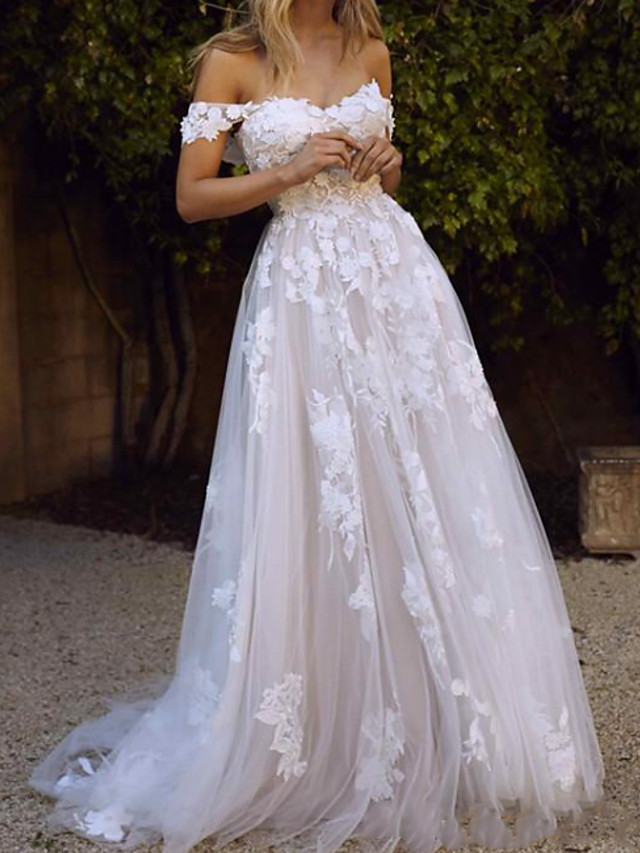 A-line Short Sleeves Sweep / Brush Train Tulle Bridal Gown With Lace 2