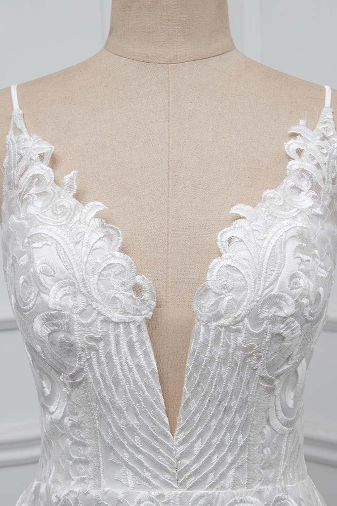 A-line Spaghetti Straps V-neck Sleeveless Floor-length Tulle Bridal Dress With Appliques 4