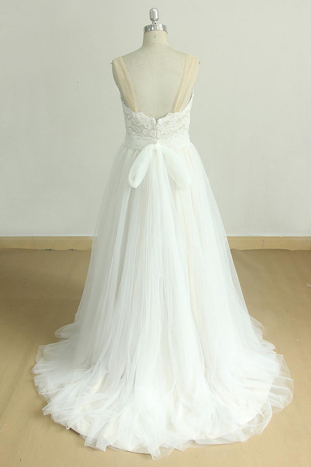 A-line Jewel Neck Sleeveless Floor-length Tulle Bridal Dress With Lace 2