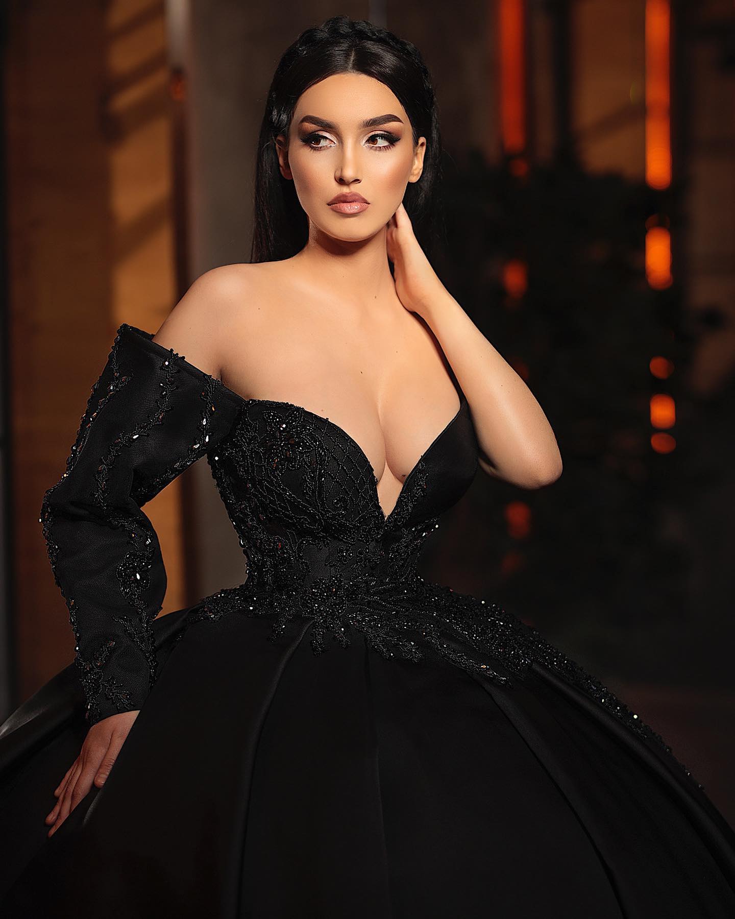 Ball Gown One Shoulder Long Sleeves Floor-length Taffeta Prom Dress With Crystal 2