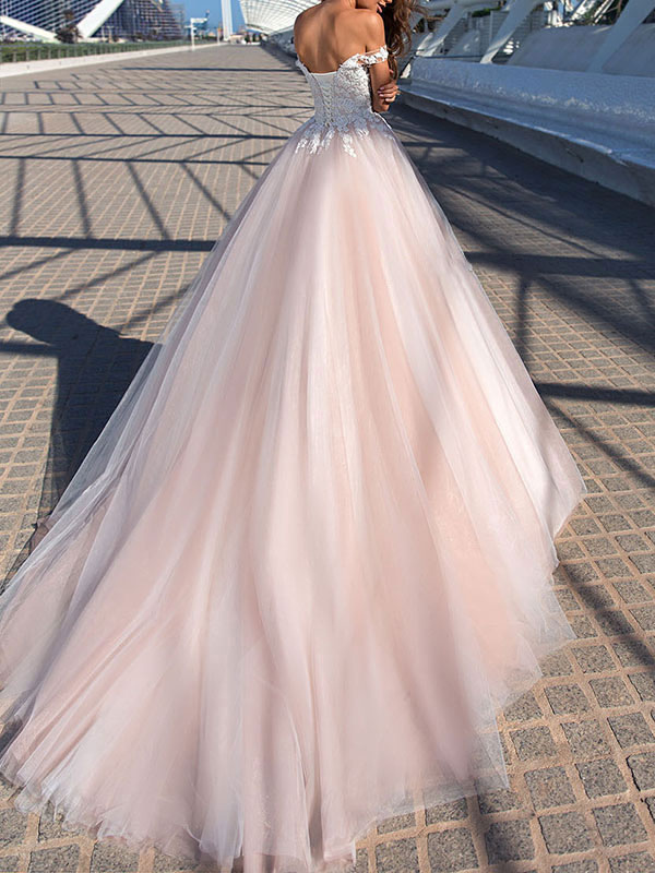 Off-the-shoulder Sleeveless Court Train Lace Wedding Dress With Lace 2