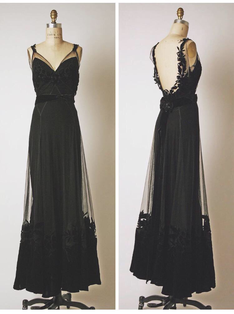 Ball Gown V-neck Sleeveless Floor-length Tulle Evening Dress With Appliques 2