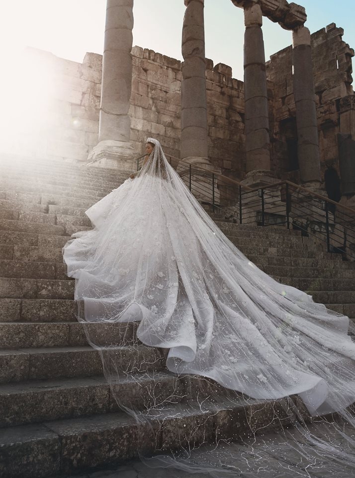 Ball Gown Chapel Train Bridal Dress With Beading 5