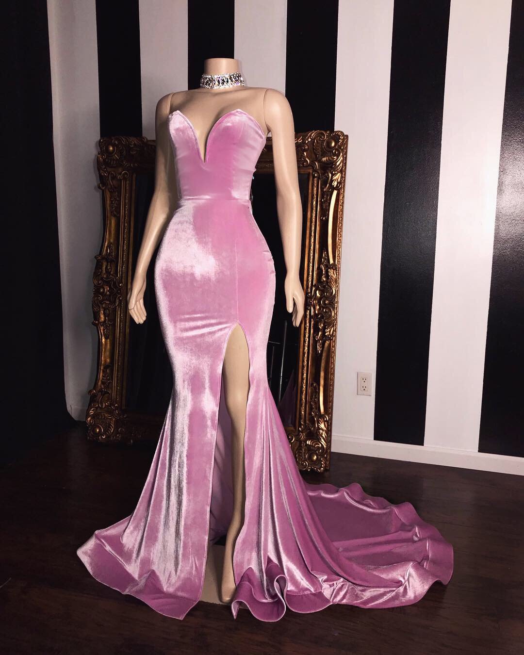 Mermaid Sweetheart Neck Sleeveless Court Train Formal Dress With Split Front 2