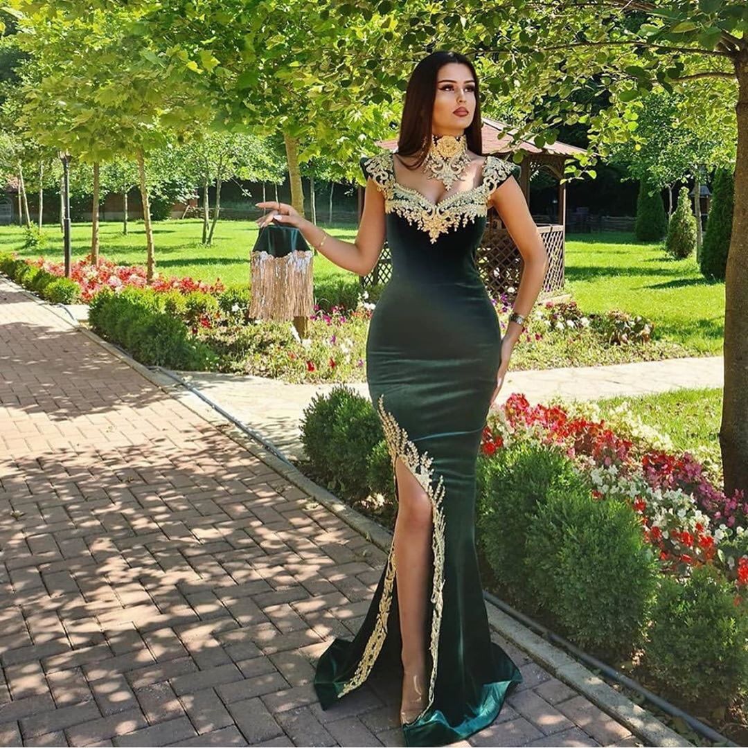A-line Straps Sleeveless Floor-length Velvet Evening Dress With Appliques 2