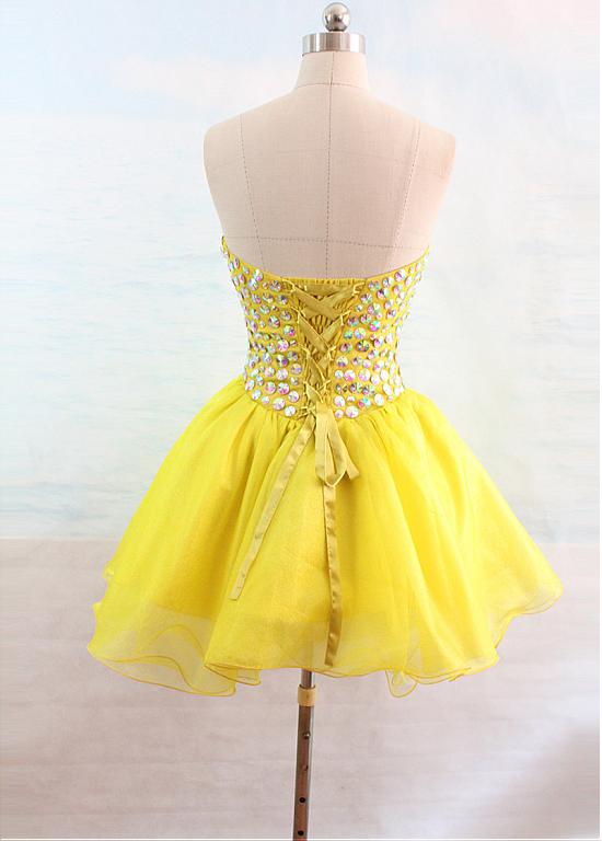 A-line Sweetheart Neck Sleeveless Mini Homecoming Dress With Sequins 2