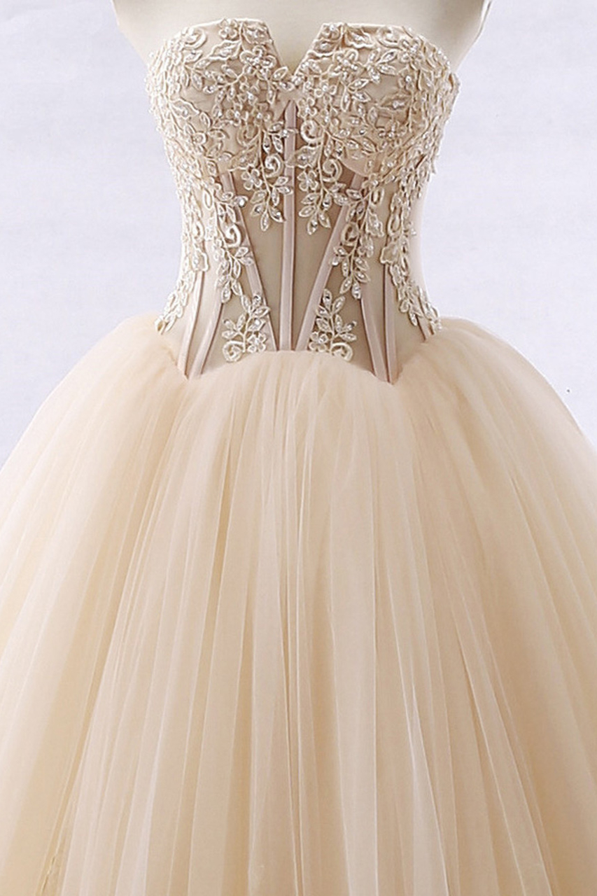 A-line Strapless Sweetheart Neck Floor-length Tulle Bridal Dress With Appliques 3