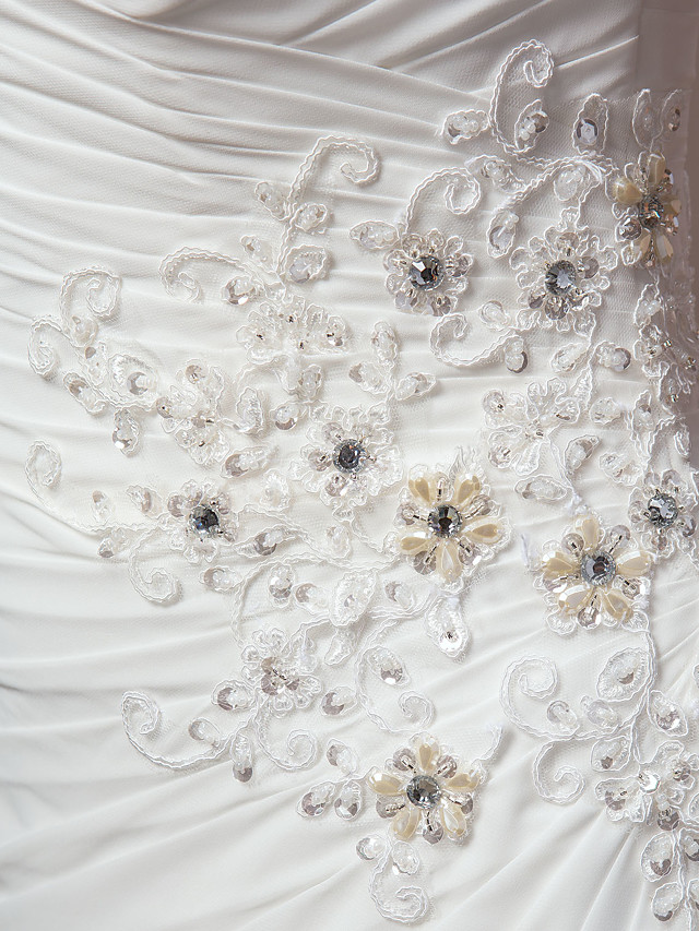 Column Bateau Neck Cap Sleeves Court Train Tulle Bridal Gown With Buttons 9