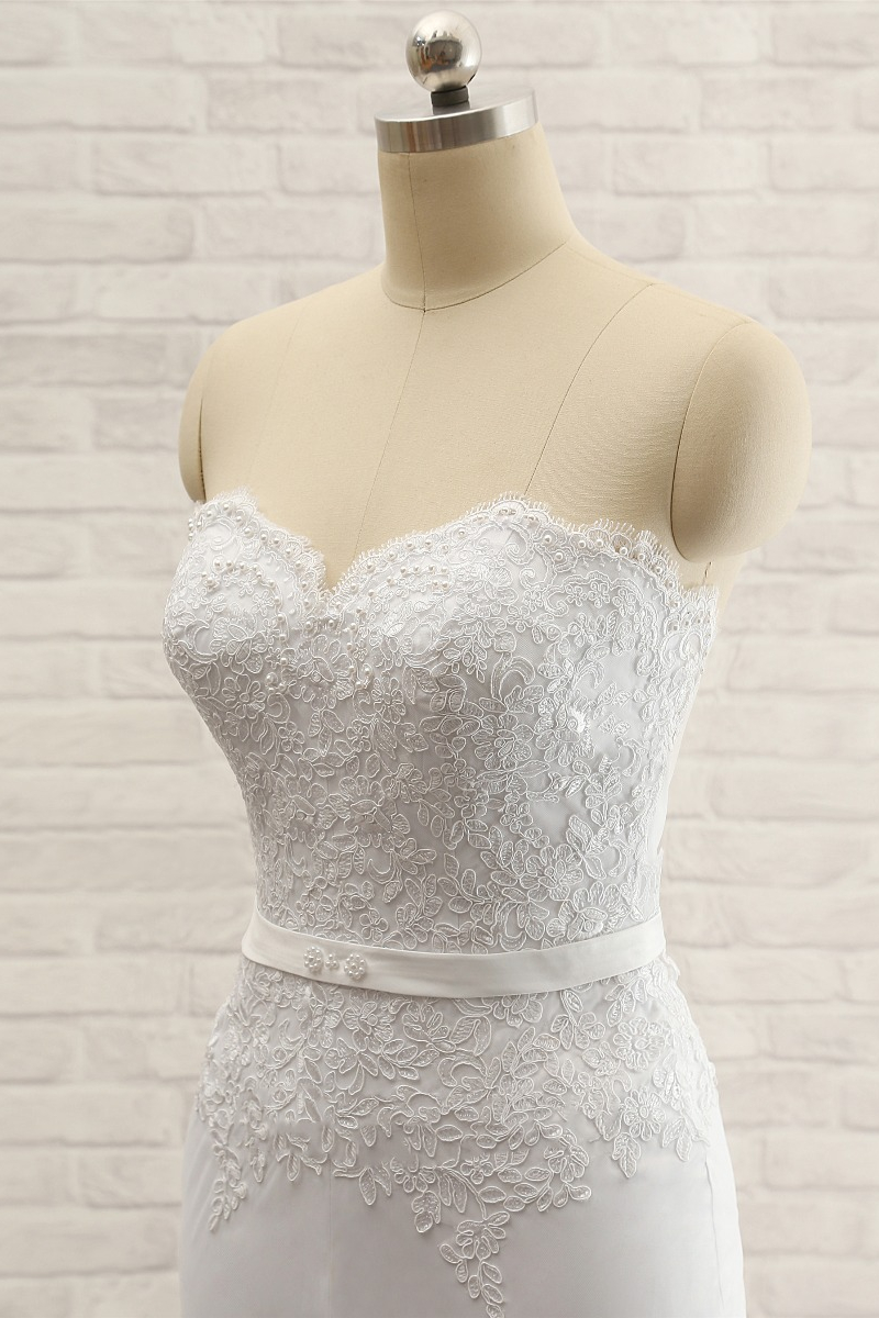 Mermaid Sweetheart Neck Court Train Tulle Wedding Gown With Lace 4