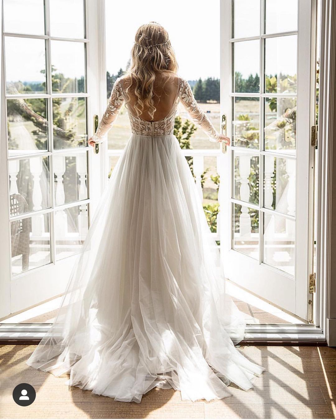 A-line Jewel Neck Long Sleeves Court Train Tulle Wedding Gown With Lace 2