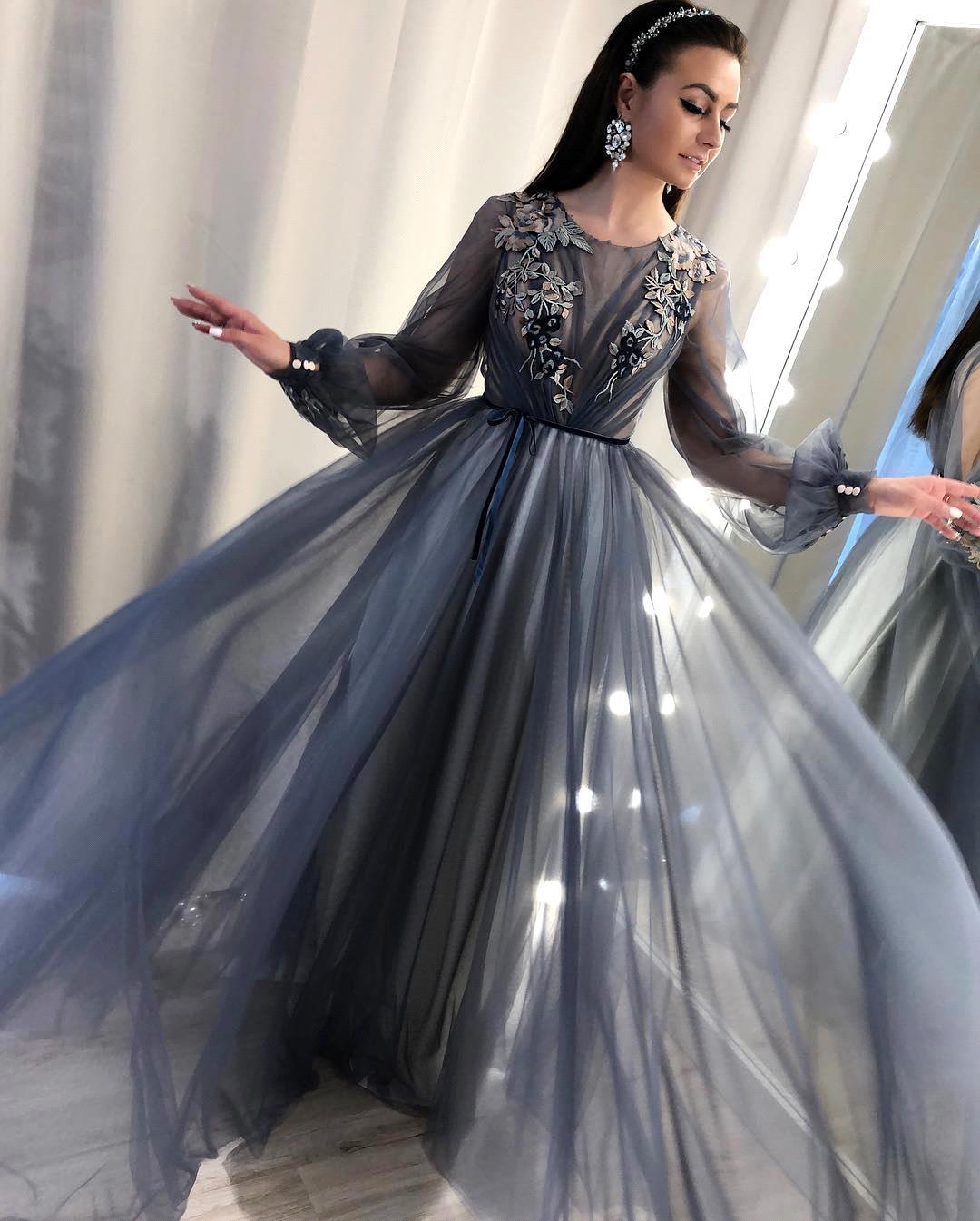 A-line Scoop Neck Floor-length Tulle Evening Dress With Appliques 2