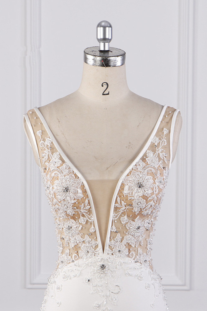 Column V-neck Sleeveless Floor-length Tulle Wedding Dress With Appliques 4