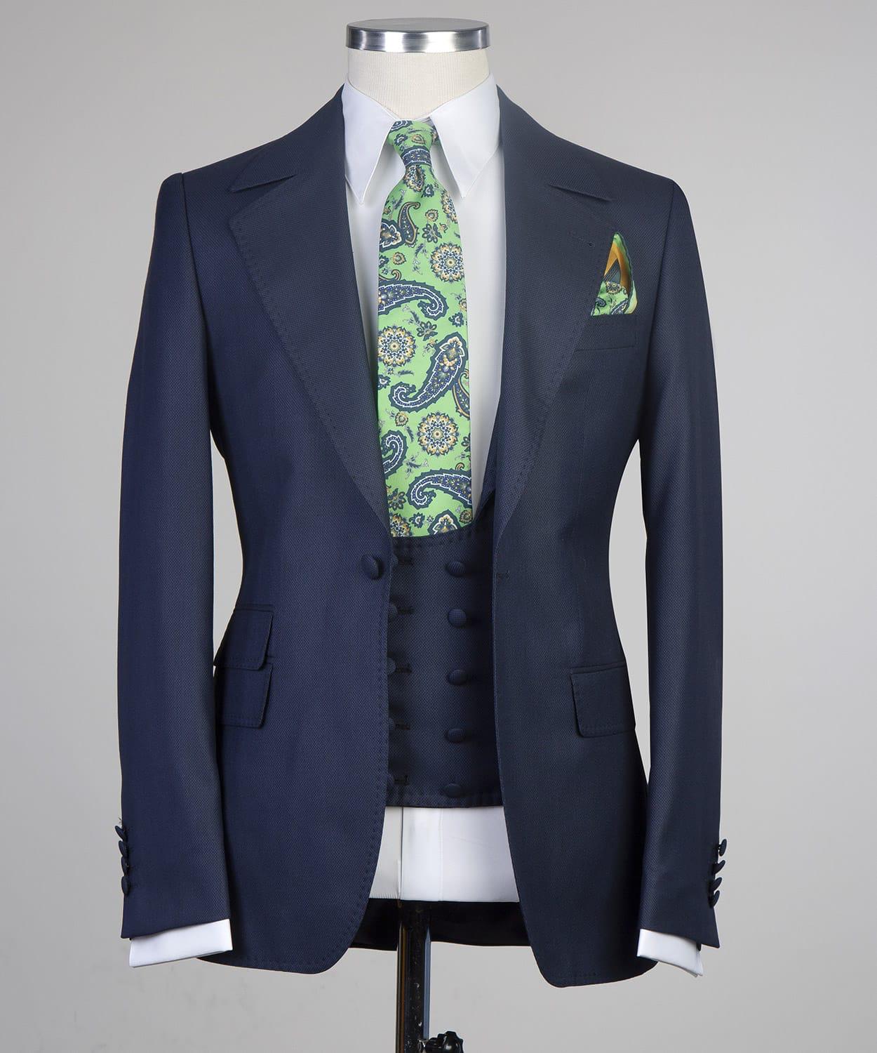 Navy Three Pieces Men Suit with Peaked Lapel 5