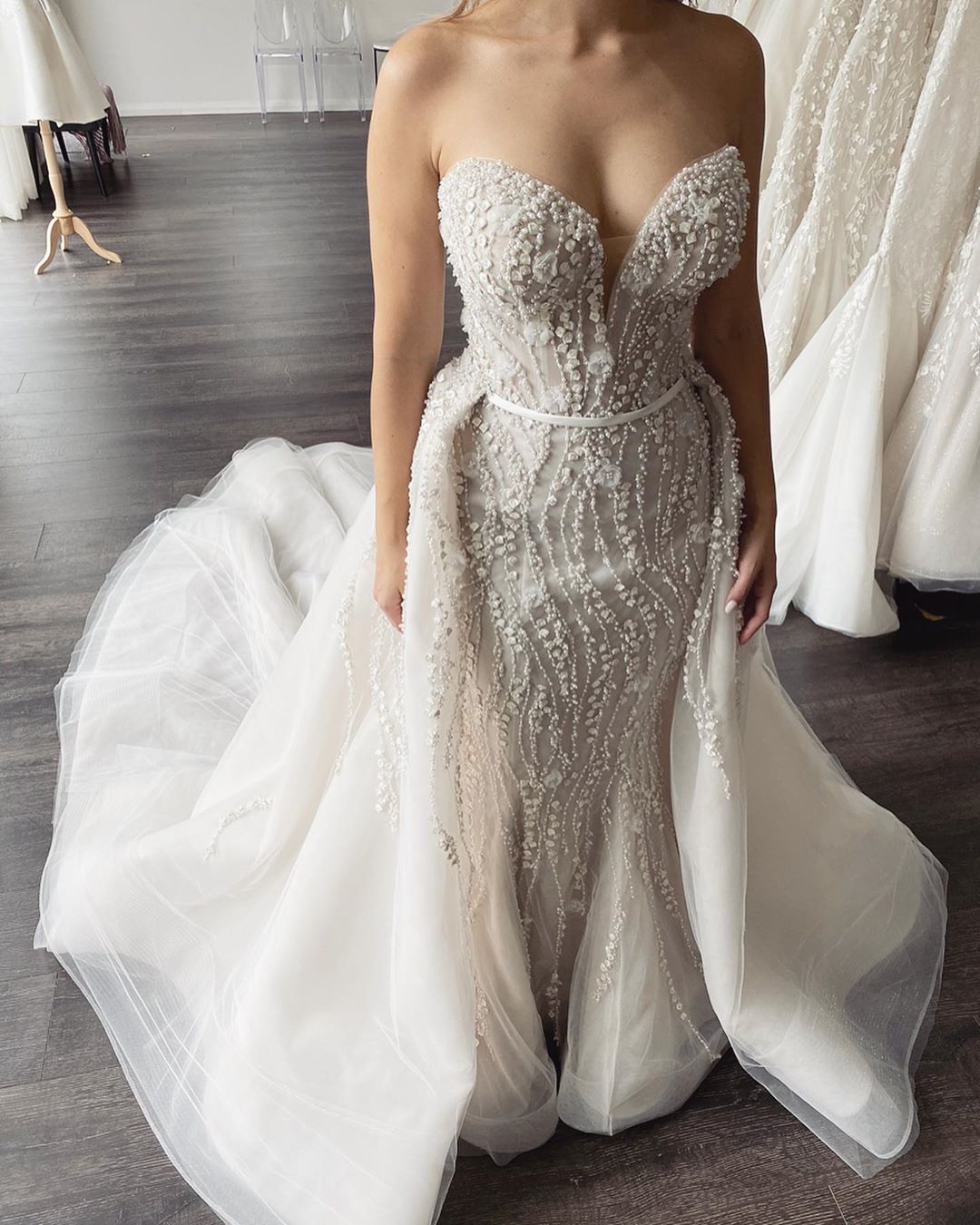 Column Strapless Sweetheart Neck Floor-length Tulle Bridal Attire With Detachable Train 5