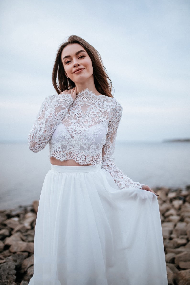 Column Jewel Neck Long Sleeves Sweep / Brush Train 100D Chiffon Bridal Gown With Lace 3