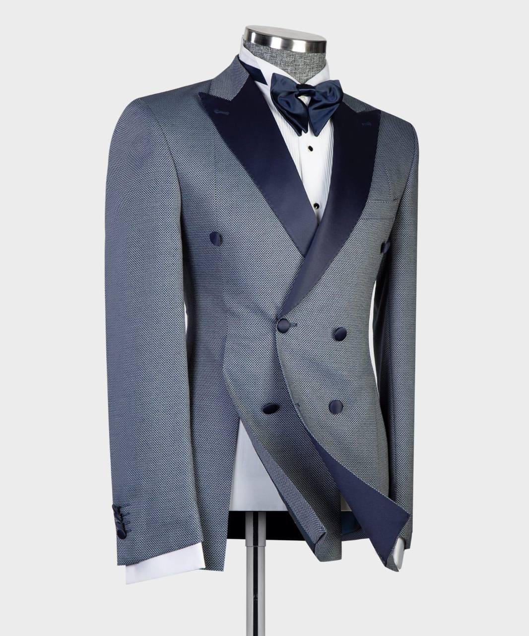 Grey Double Breasted Peaked Lapel Men Suit 2