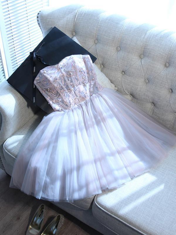 Ball Gown Sweetheart Neck Sleeveless Mini Homecoming Dress With Appliques 2