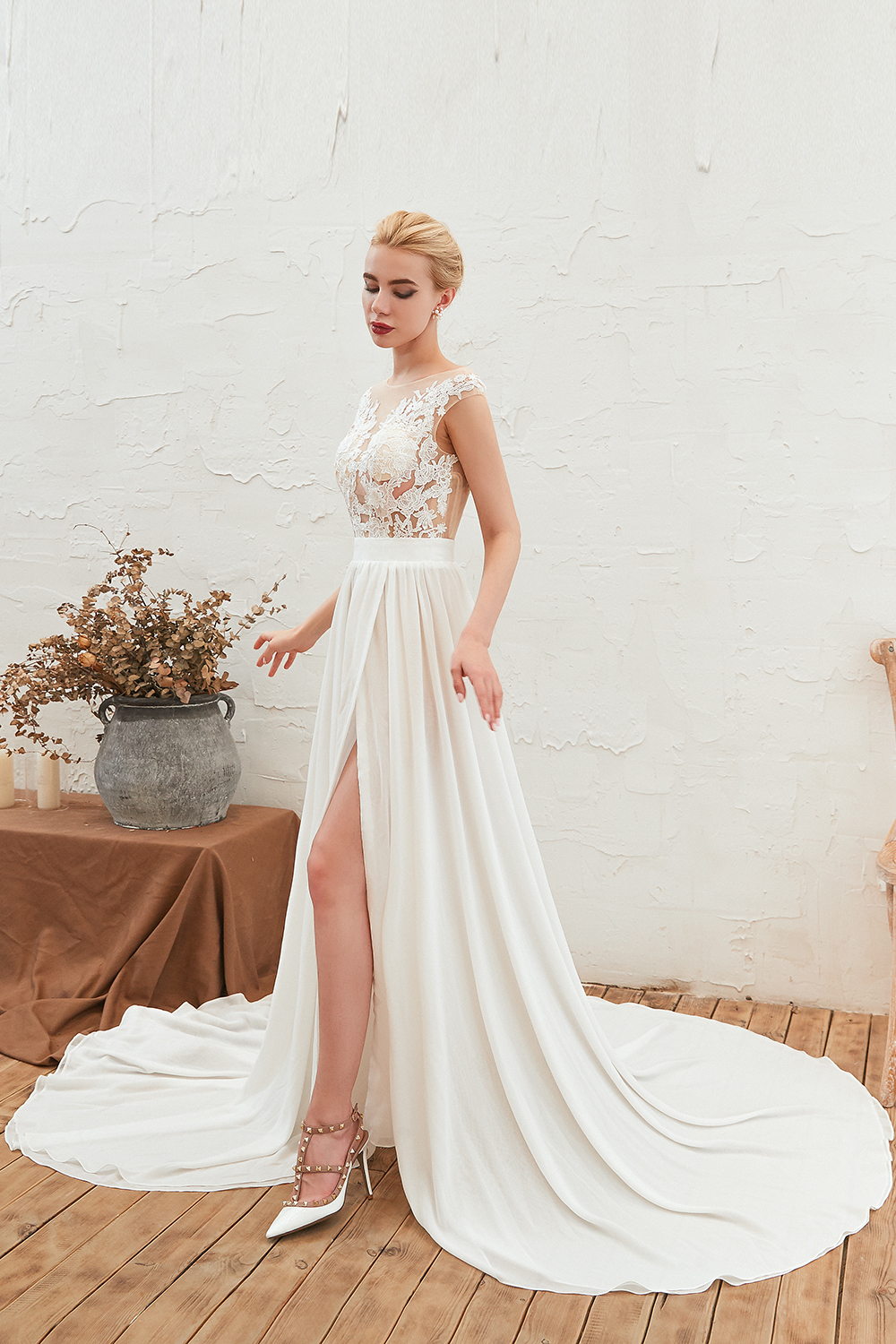 A-line Jewel Neck Half-Sleeves Chapel Train Tulle Bridal Gown With Lace 7