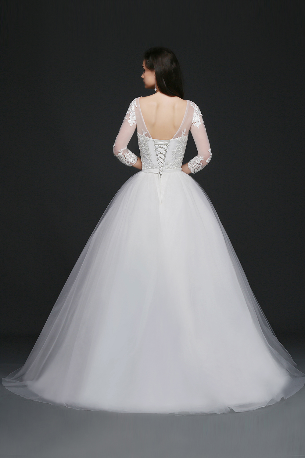 Ball Gown Scoop Neck 3/4-Length Sleeves Sweep / Brush Train Tulle Wedding Gown With Lace 2