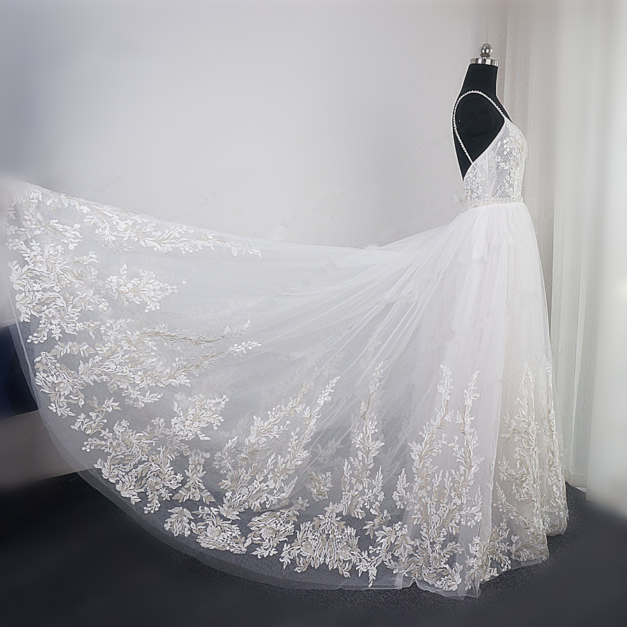 A-line Spaghetti Straps V-neck Sleeveless Floor-length Tulle Bridal Gown With Lace 4
