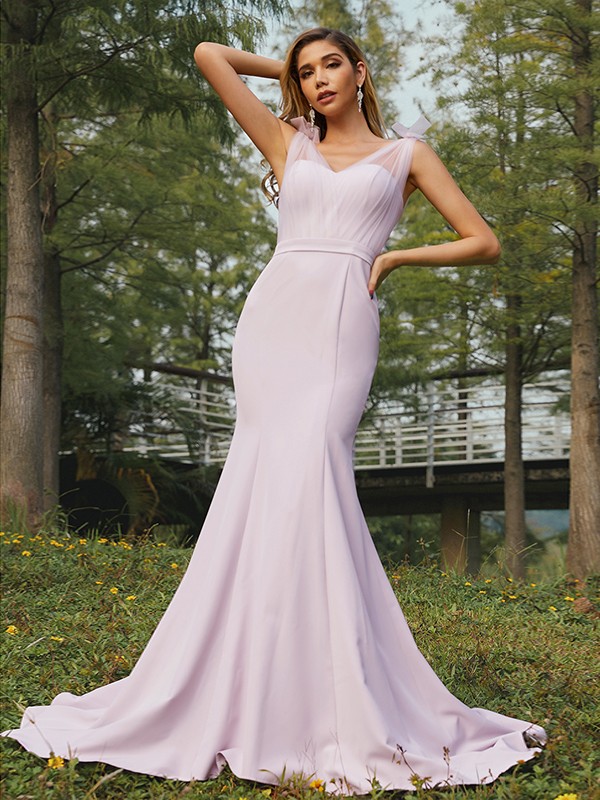 Mermaid V-neck Sleeveless Bridesmaid Gown With Sweep / Brush Train 1