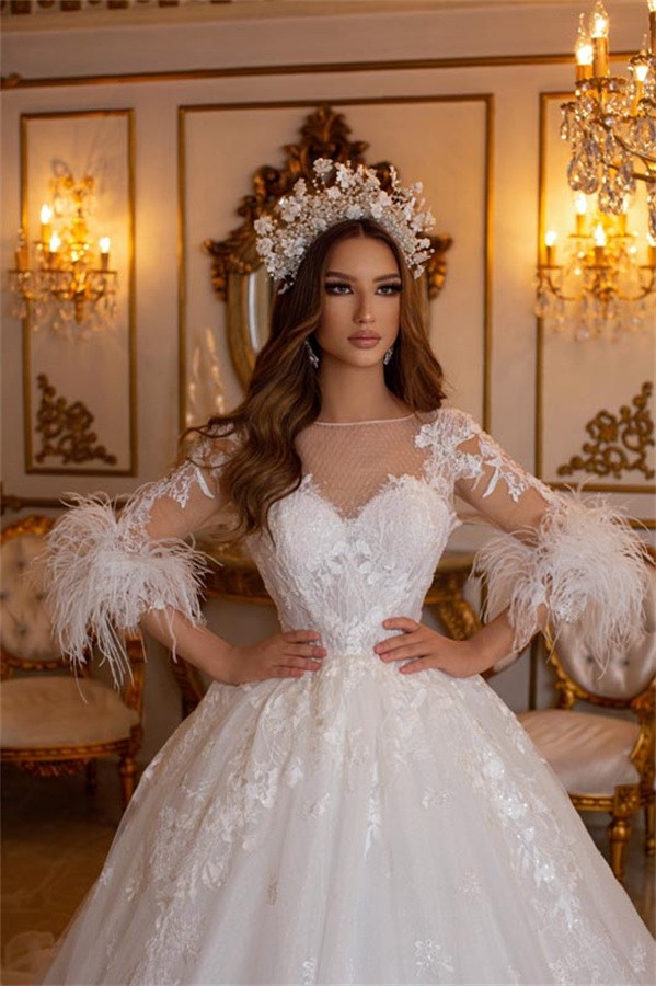 A-line Jewel Neck Long Sleeves Sweep / Brush Train Tulle Wedding Gown With Appliques 3