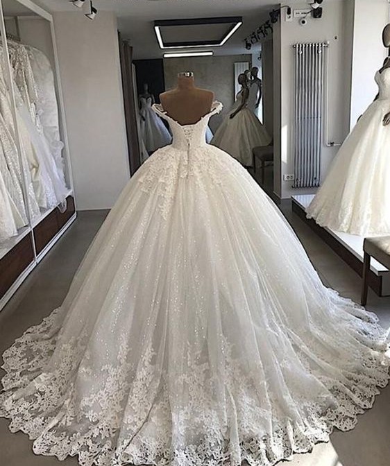 Ball Gown Off-the-shoulder Floor-length Tulle Bridal Attire With Lace 2