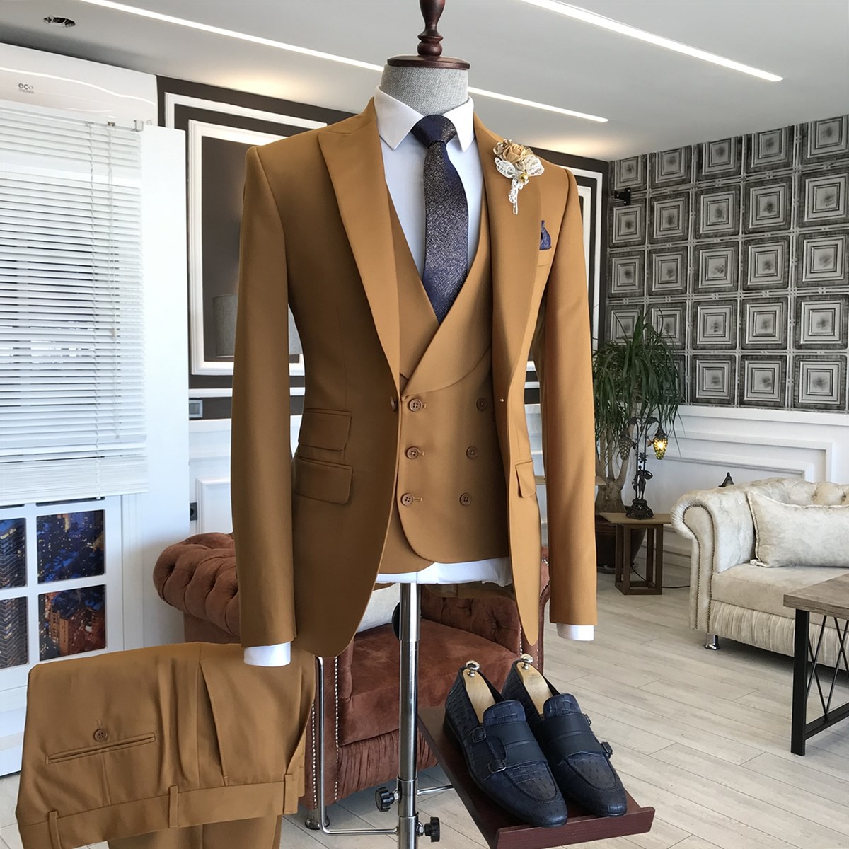 Camel Business Suit 2