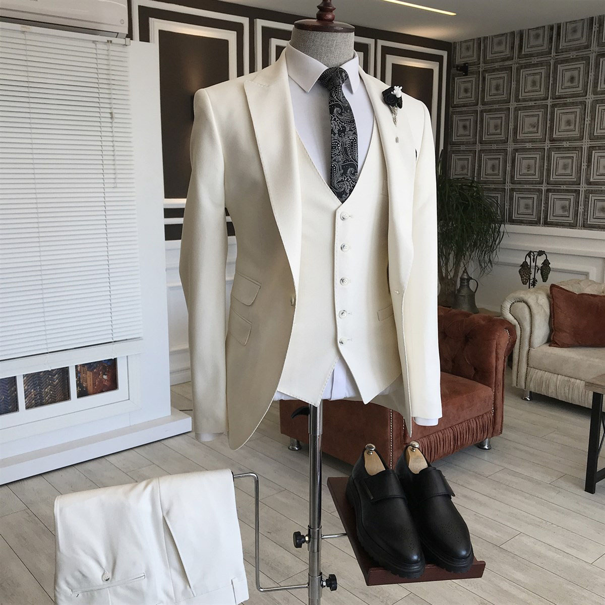 All White Peaked Lapel Business Suit 2