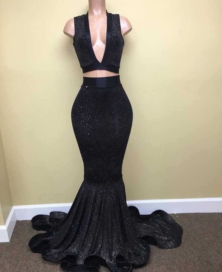 Mermaid Plunging Neckline Sleeveless Sweep / Brush Train Evening Dress With Sequins 2