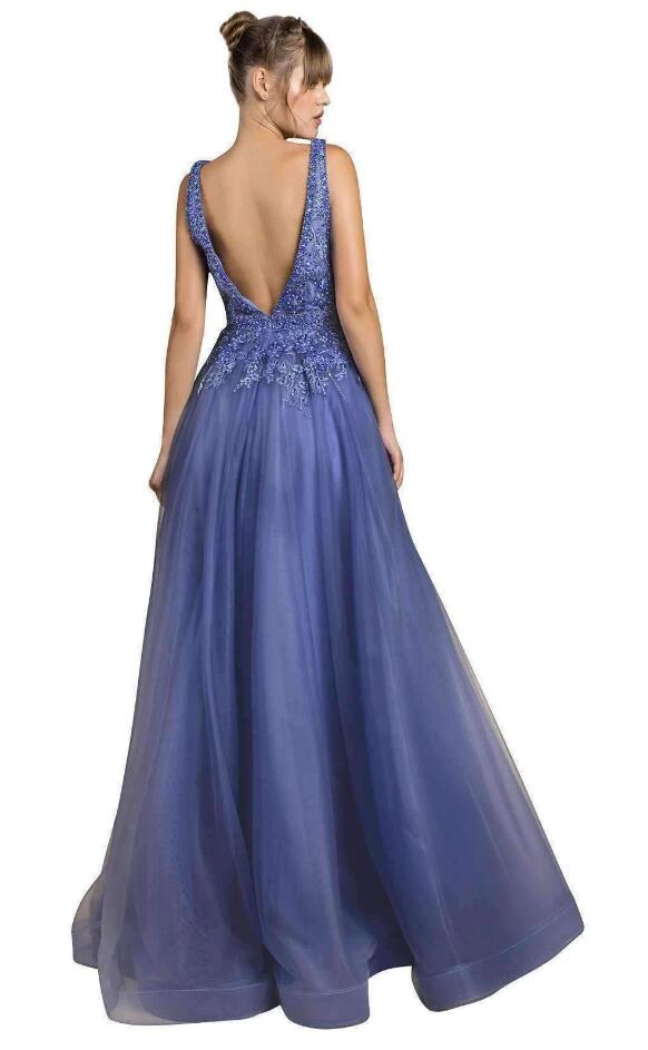 Column V-neck Sleeveless Floor-length Tulle Formal Wear With Pearls 2