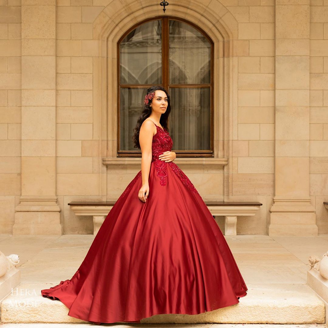 Spaghetti Straps Sleeveless Floor-length Satin Formal Wear With Appliques 2