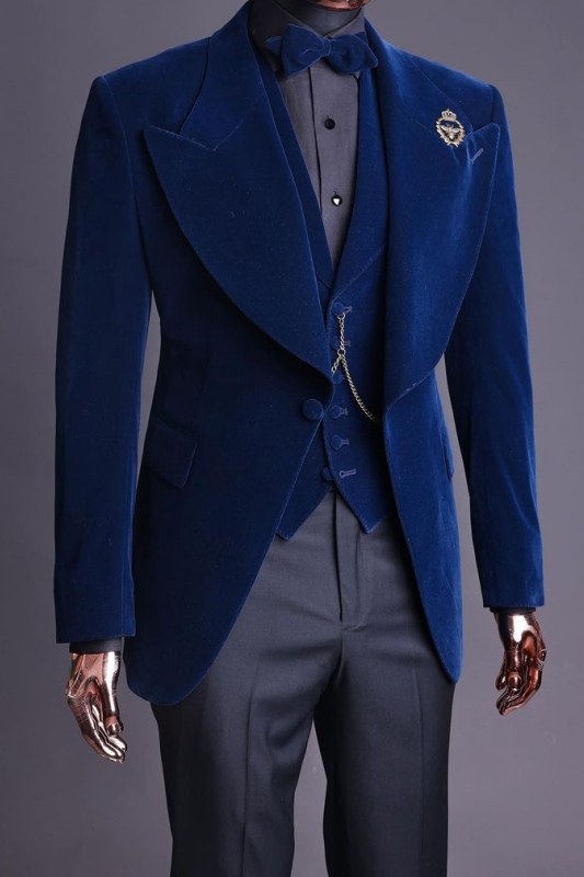 Royal Blue Velvet Peak Lapel 3-Piece Tuxedo Suit 1