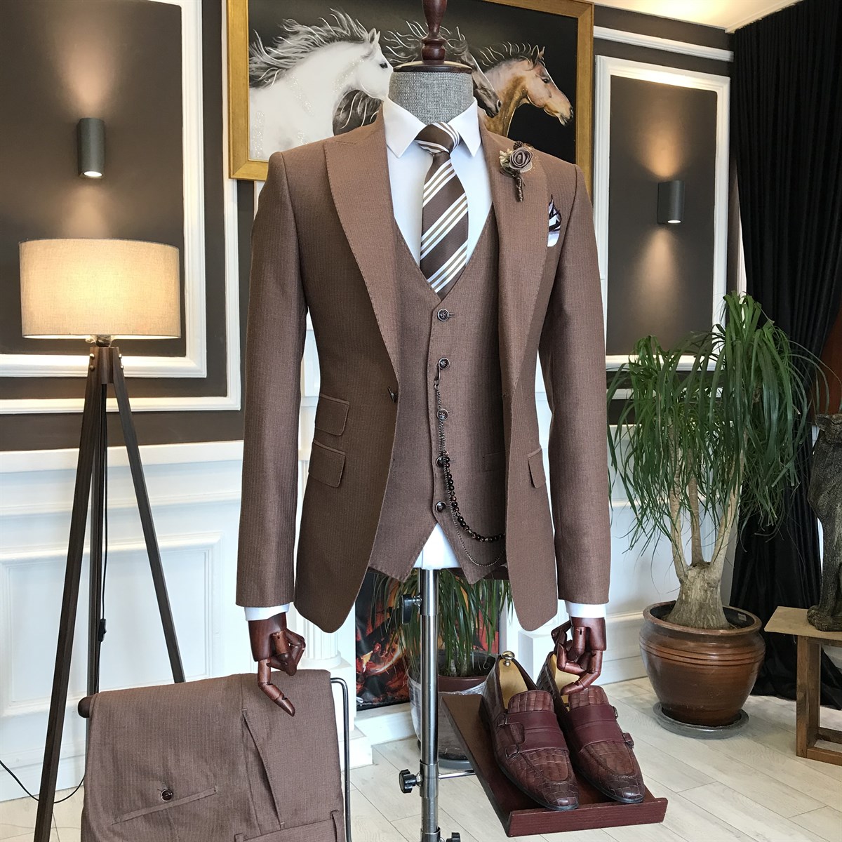 Brown Peaked Lapel Best Fitted Business Men Suit 3