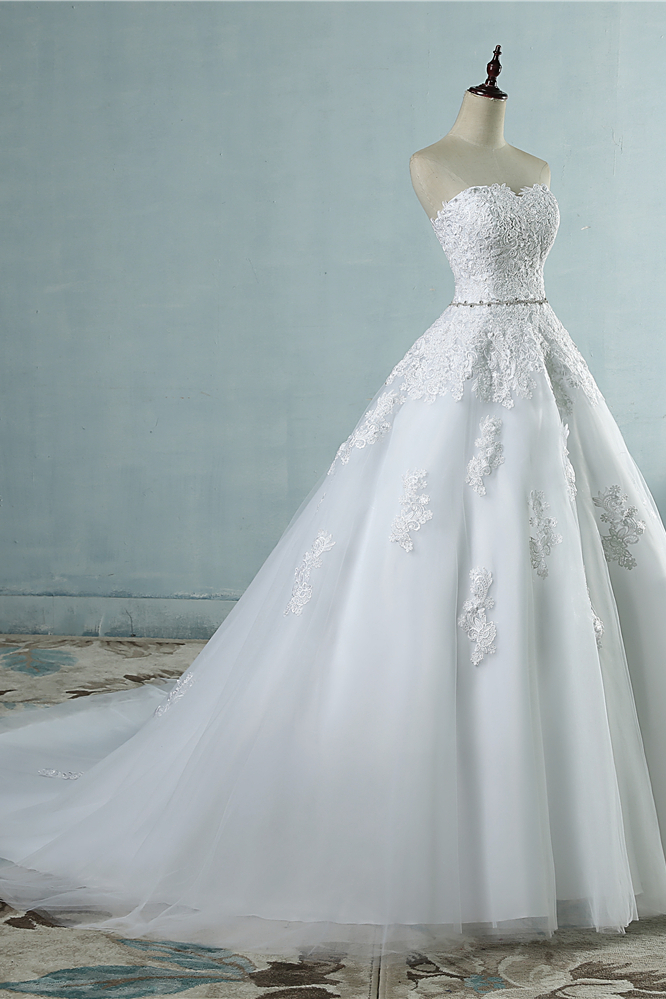 A-line Sweetheart Neck Sleeveless Floor-length Tulle Wedding Dress With Appliques 4