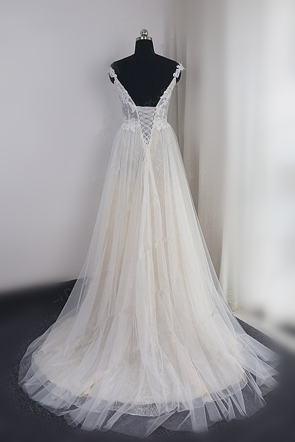 A-line V-neck Sleeveless Floor-length Tulle Bridal Attire With Lace 2