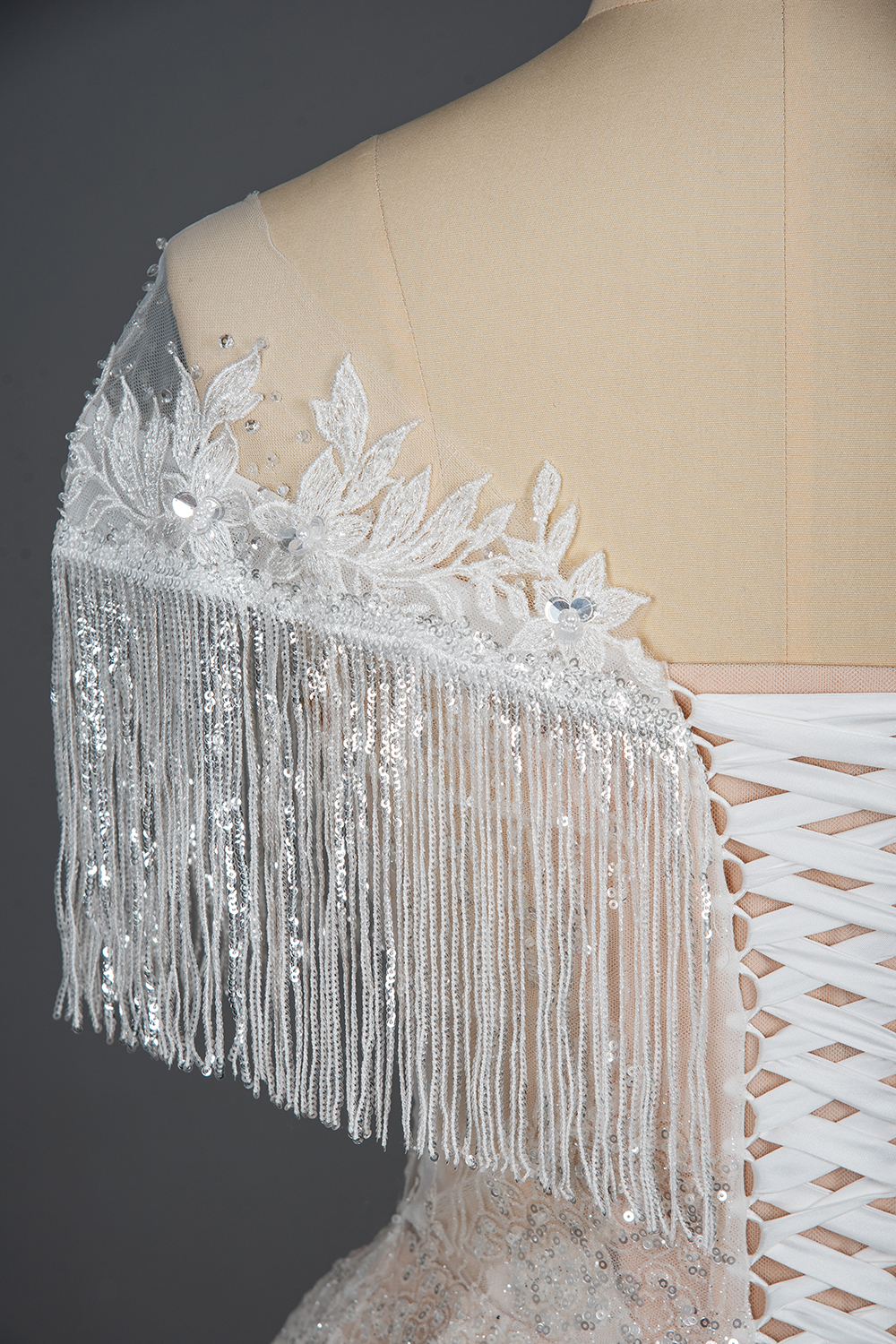 A-line Jewel Neck Short Sleeves Cathedral Train Lace Wedding Gown With Appliques 3