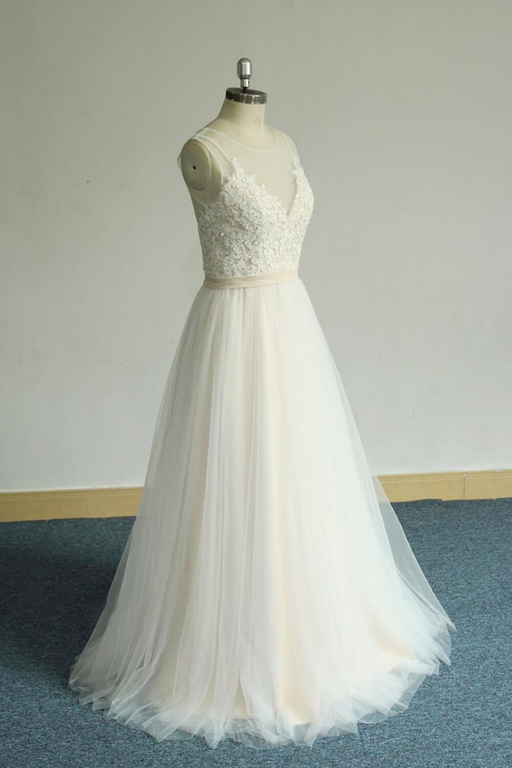 A-line Jewel Neck Sleeveless Floor-length Tulle Bridal Dress With Lace 3