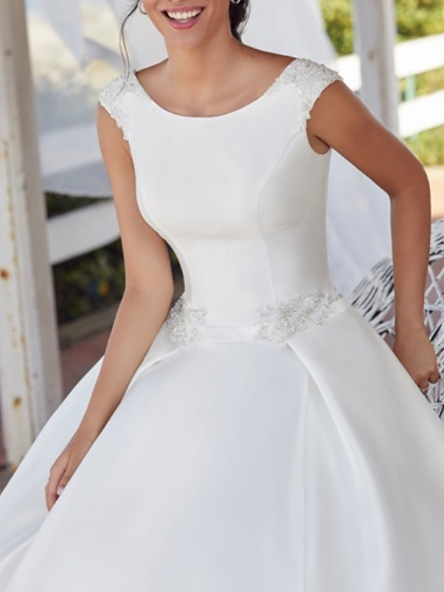 A-line Sleeveless Sweep / Brush Train Tulle Bridal Gown With Buttons 3