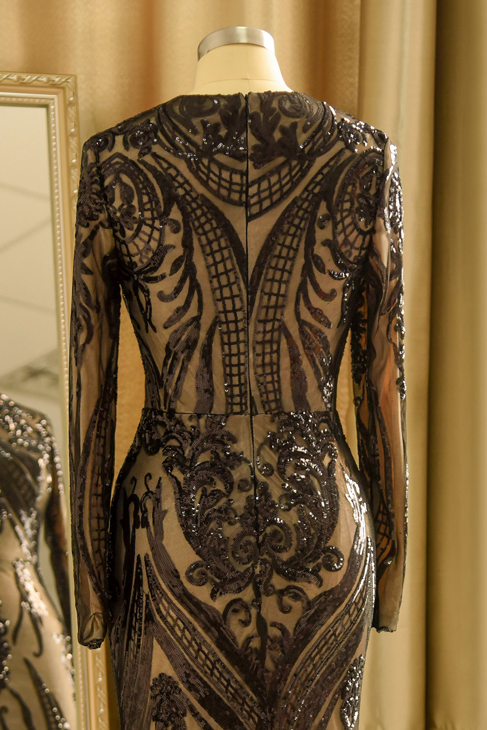 Mermaid Jewel Neck Long Sleeves Floor-length Satin Evening Dress With Appliques 8