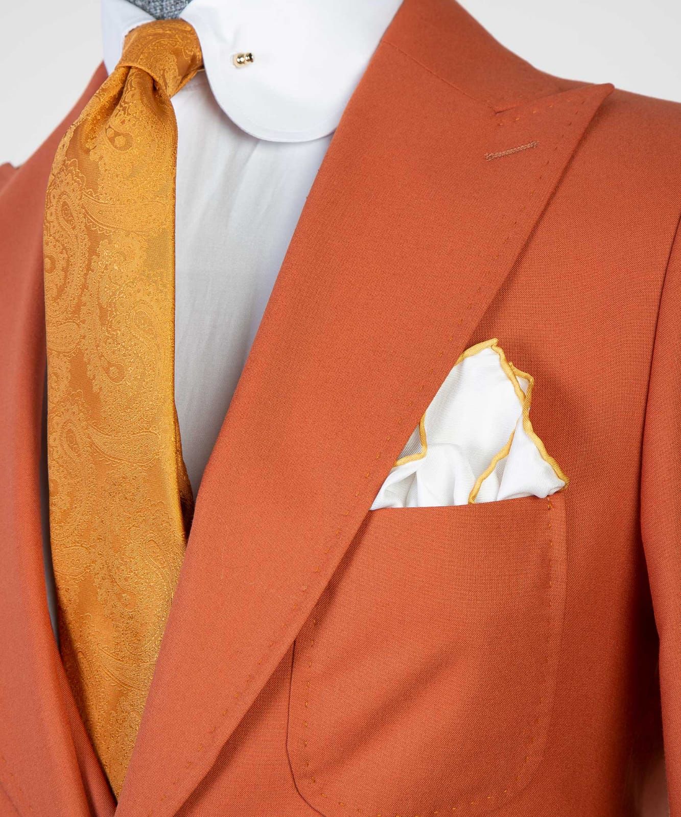 Orange Slim Fit Peaked Lapel Three Pieces Men Suit 3