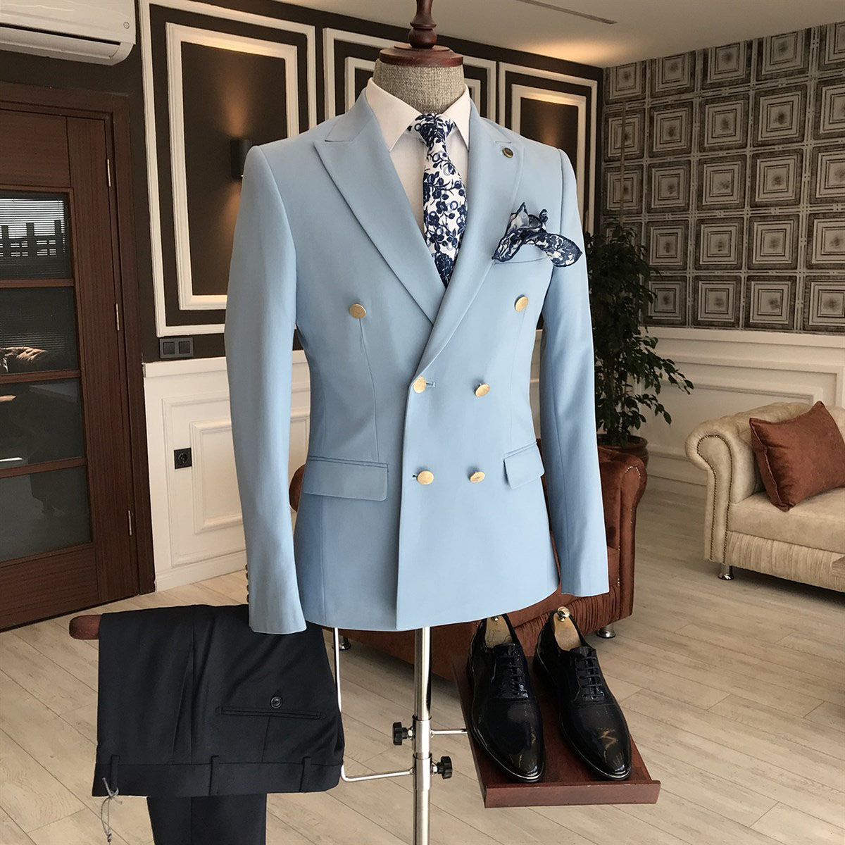 Sky Blue Double Breasted Business Suit with Peaked Lapel 2