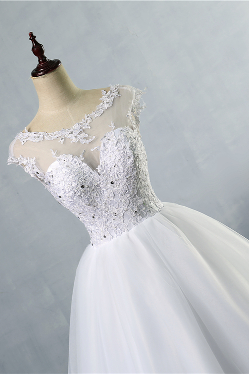 A-line Jewel Neck Sleeveless Floor-length Tulle Wedding Dress With Lace 3