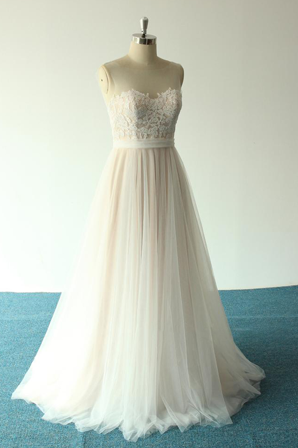 A-line Jewel Neck Sleeveless Floor-length Tulle Bridal Dress With Lace 3