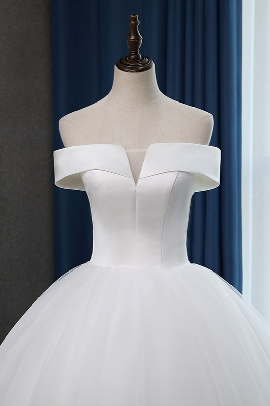 A-line Bateau Neck Floor-length Tulle Wedding Dress 5