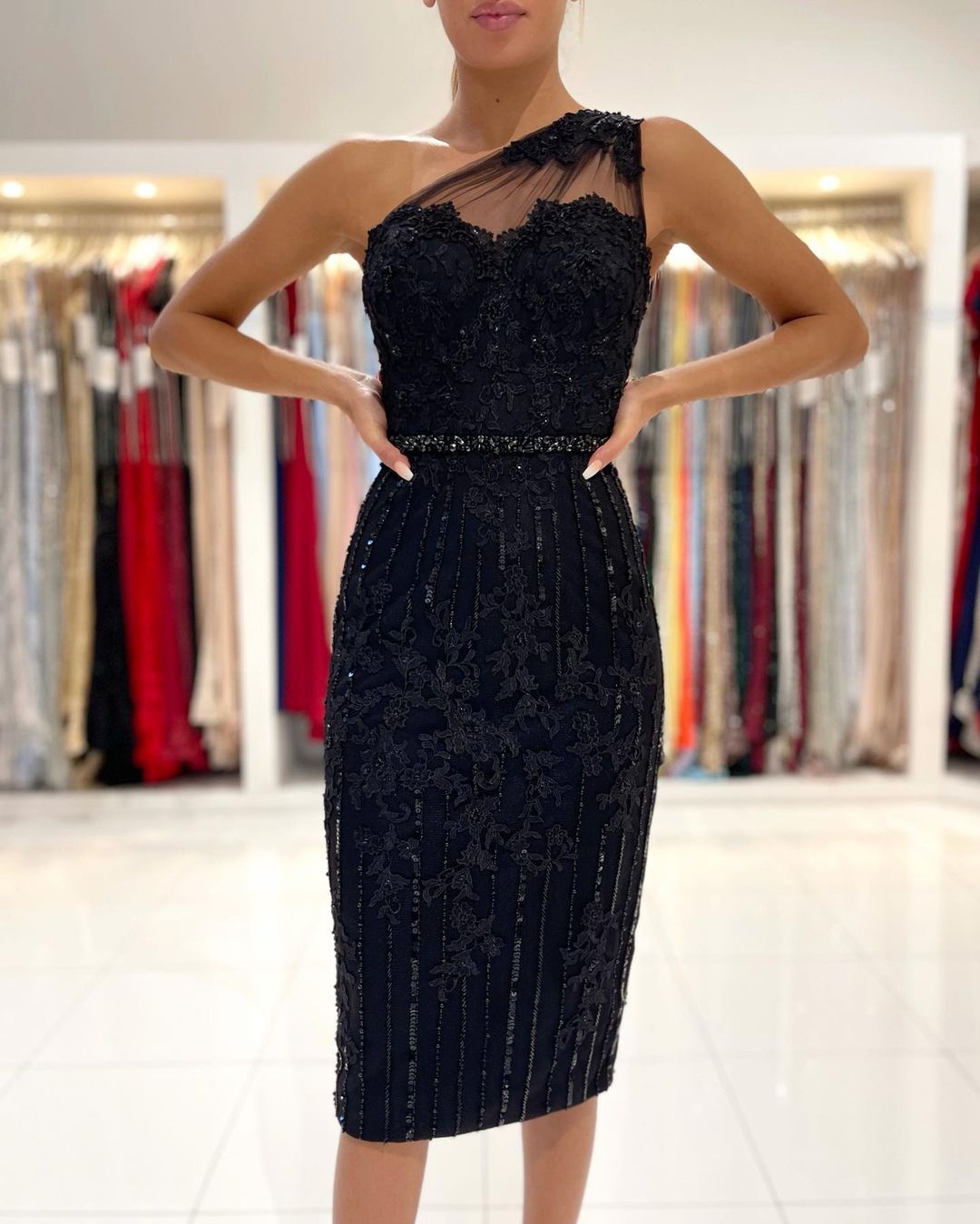 Mermaid One Shoulder Sleeveless Knee-length Lace Homecoming Dress With Ruffles 3