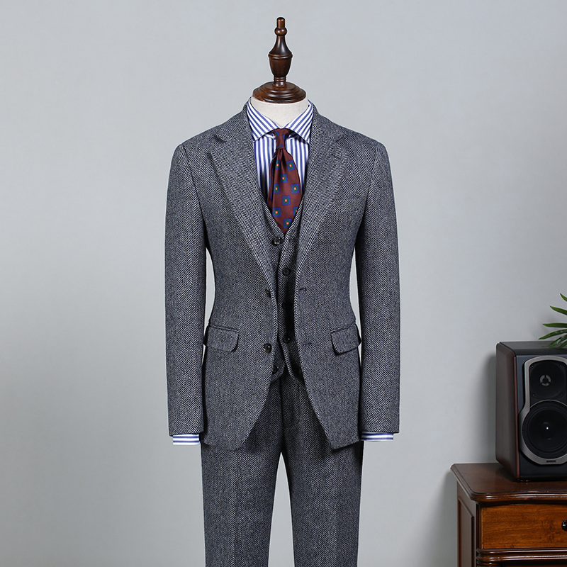 Dark Gray Notched Lapel Business Suit 2