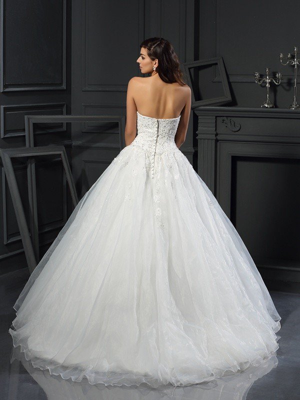 Ball Gown Strapless Sweetheart Neck Sleeveless Tulle Wedding Dress With Beading 2