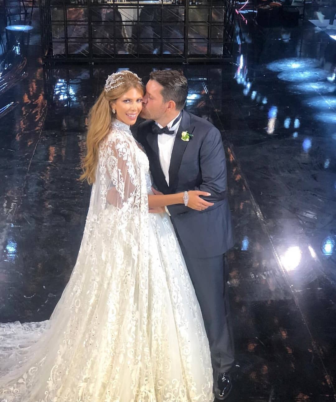 Mermaid Straps Sleeveless Sweep / Brush Train Bridal Gown With Appliques 5